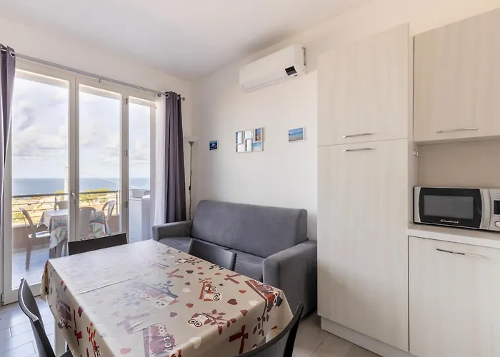 Vista Mare E Castello, Piscina E Posto Auto Apartamento *