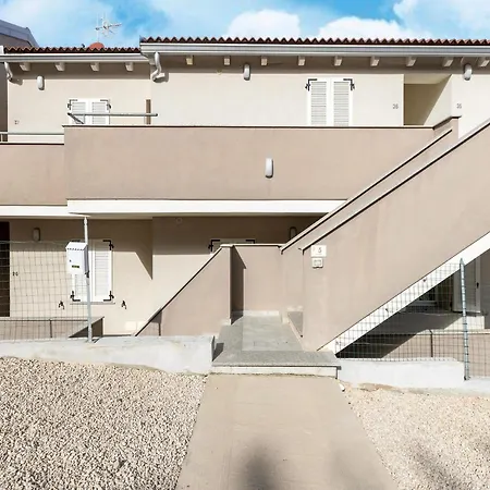 Vista Mare E Castello, Piscina E Posto Auto Apartman